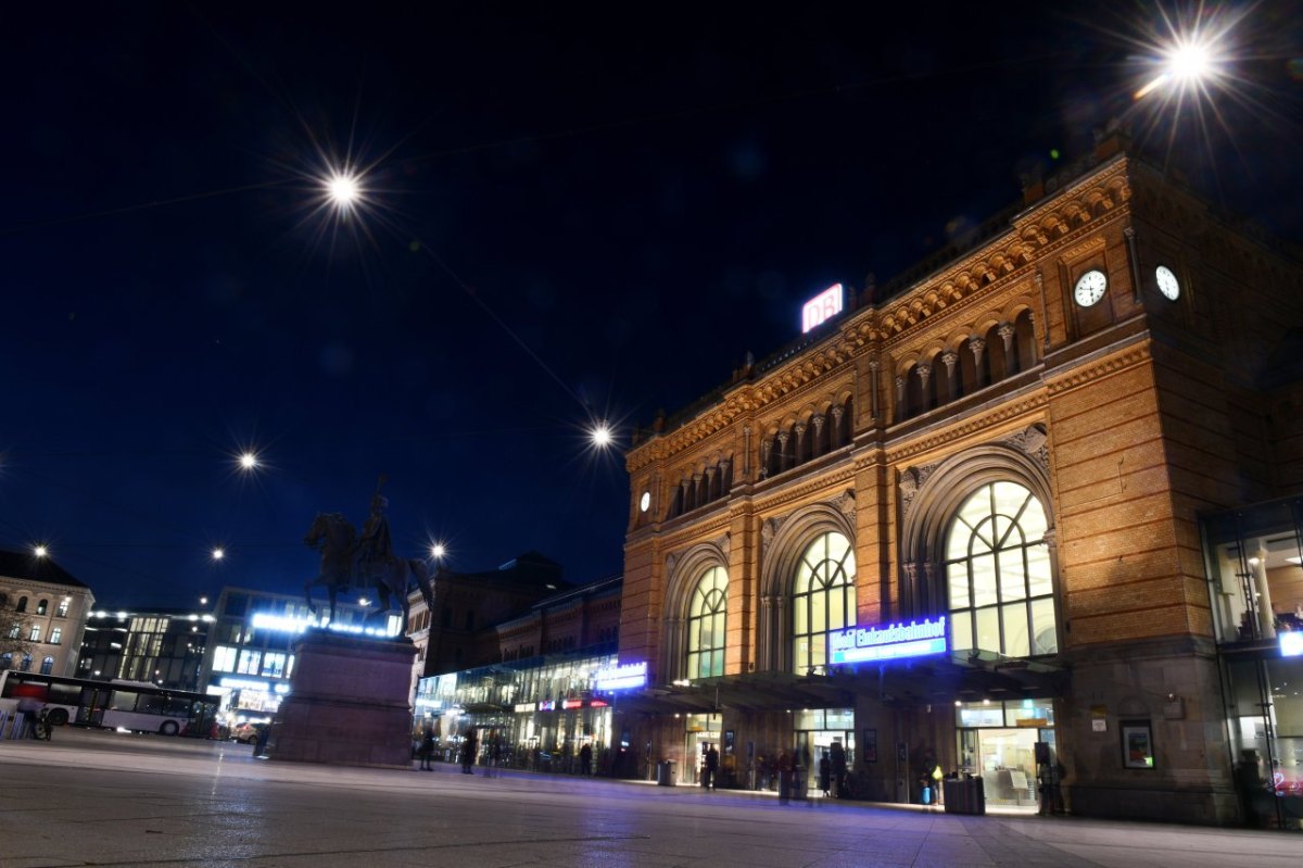 Hauptbahnhof Hannover Abend Nacht