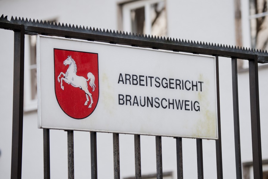 Vor dem Arbeitsgericht Braunschweig ging es einmal mehr um VW und die Folgen des Abgasskandals. (Symbolbild)