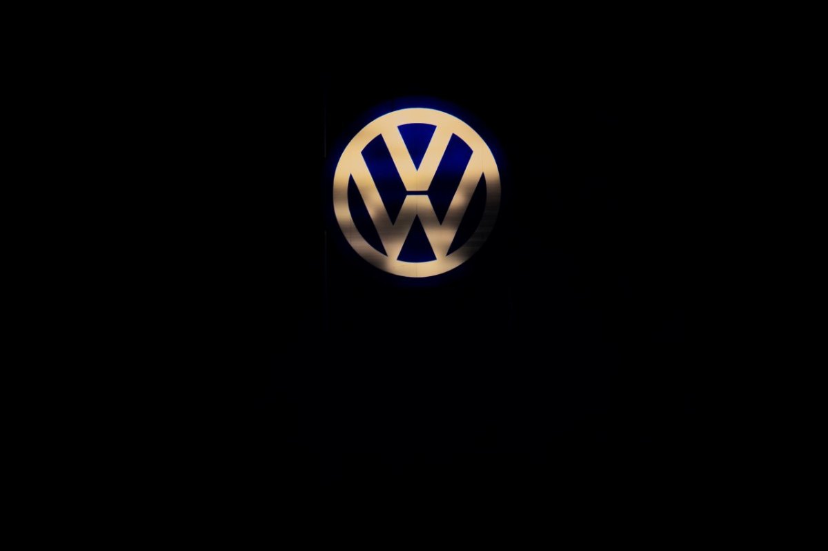 VW Logo nachts