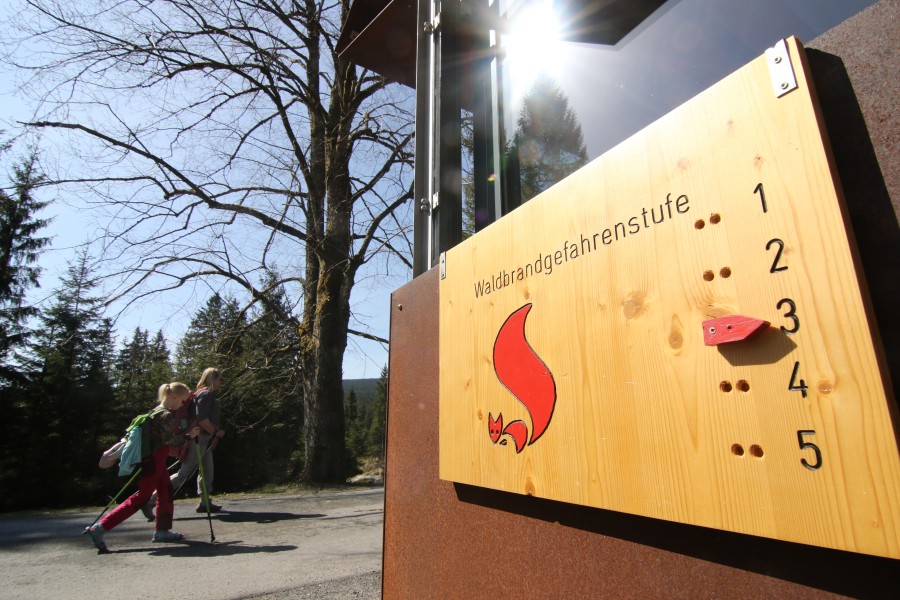 Schon am Samstag soll im Harz wieder Waldbrandgefahrenstufe drei erreicht werden. (Archivbild)