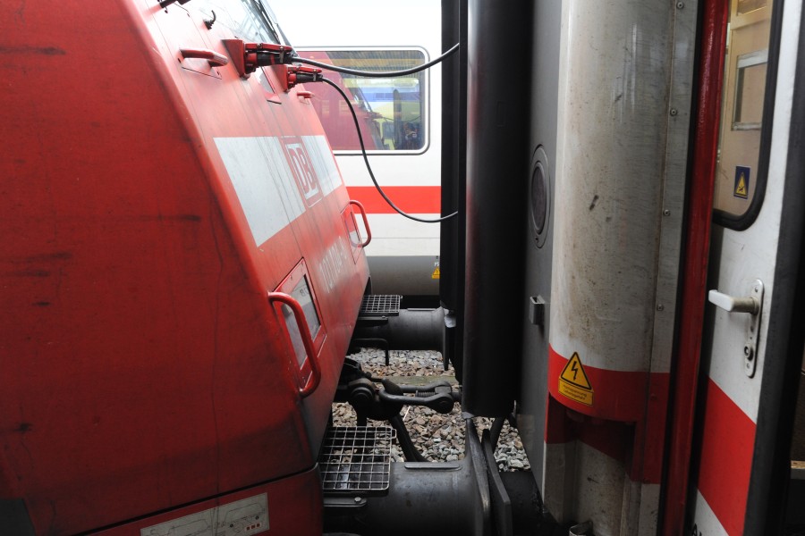 Riskante Fahrt! Ganze sieben Minuten verweilten die Jugendlichen aus Celle auf dem Trittbrett. (Archivbild)