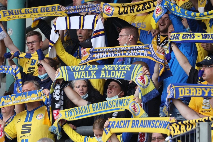 Eintracht Braunschweig ist am Sonntag zu Gast bei Waldhof Mannheim. 