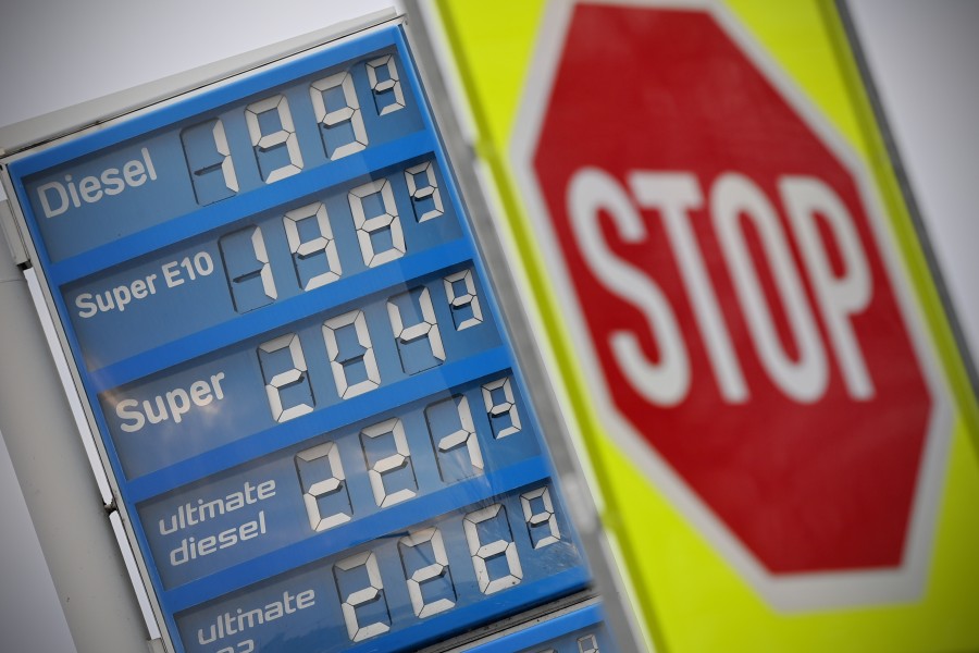 Die Benzinpreise liegen derzeit auf Rekordniveau. In Salzgitter kannst du immerhin vergleichsweise „günstig“ Diesel bekommen... (Symbolbild)