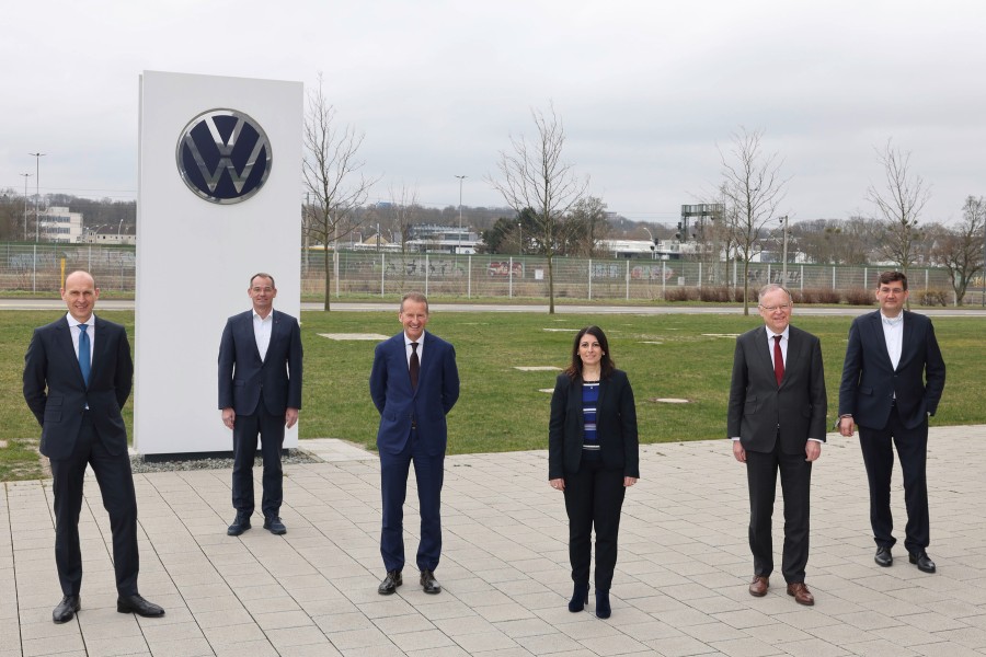  Von links nach rechts: Ralf Brandstätter, Christian Vollmer, Herbert Diess, Daniela Cavallo, Stephan Weill und Gunnar Kilian.