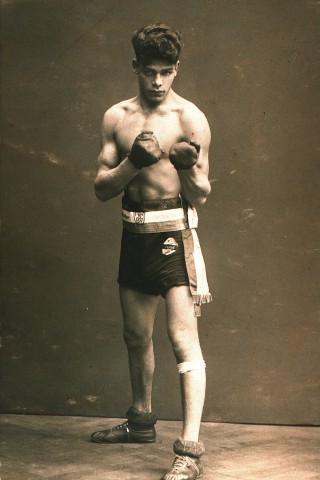 Boxer Johann Rukeli Trollmann im Jahr 1928. 