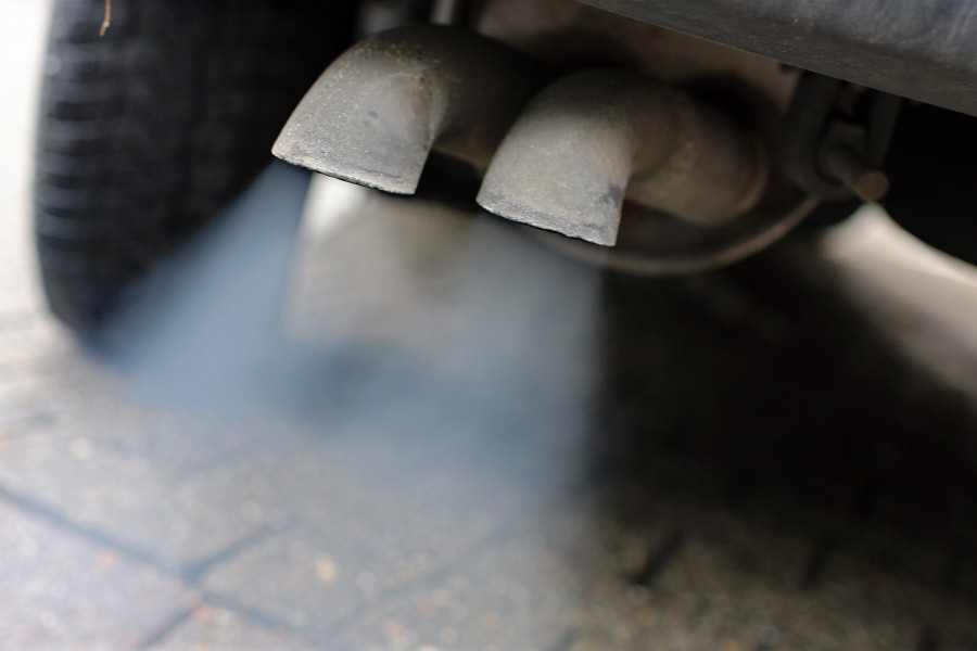 Vor allem Dieselfahrzeuge werden für Stickoxid- und Feinstaubbelastung verantwortlich gemacht.