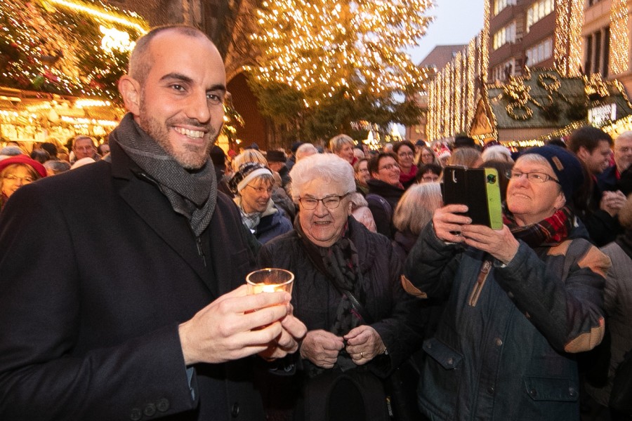 Hannover: Oberbürgermeister Belit Onay (Grüne) eröffnet den Weihnachtsmarkt 2019. 