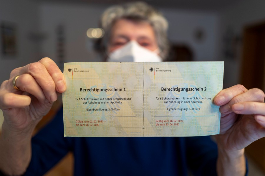 Im Januar erhalten Risikopatienten von ihrer Krankenkasse zwei Berechtigungsscheine, zum Bezug von jeweils sechs FFP2-Masken. (Symbolbild)