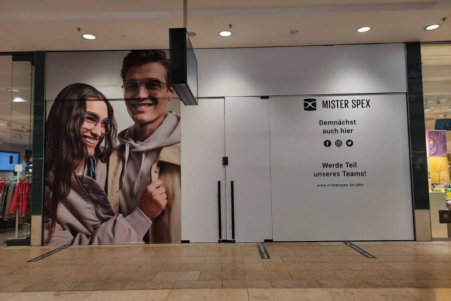 In den Schloss Arkaden in Braunschweig bringt sich „Mister Spex“ in Stellung. 