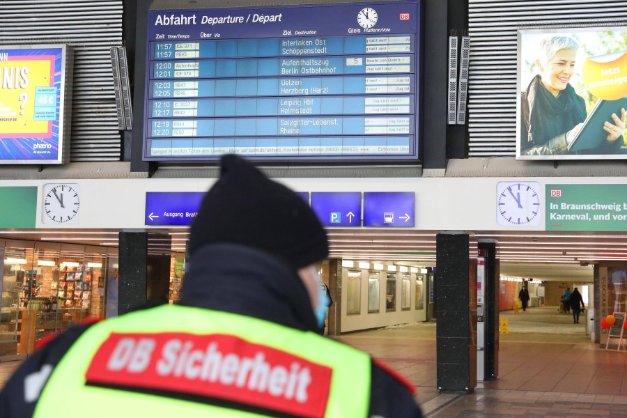 Hauptbahnhof Braunschweig: Ein junger Mann griff gestern Abend zwei Sicherheitsmitarbeiter der Deutschen Bahn an. (Symbolbild)