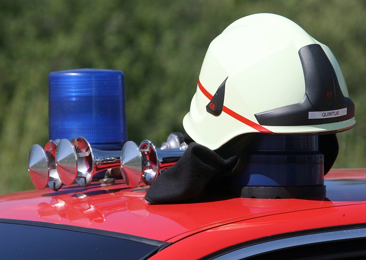 Feuerwehr Symbolbild Helm