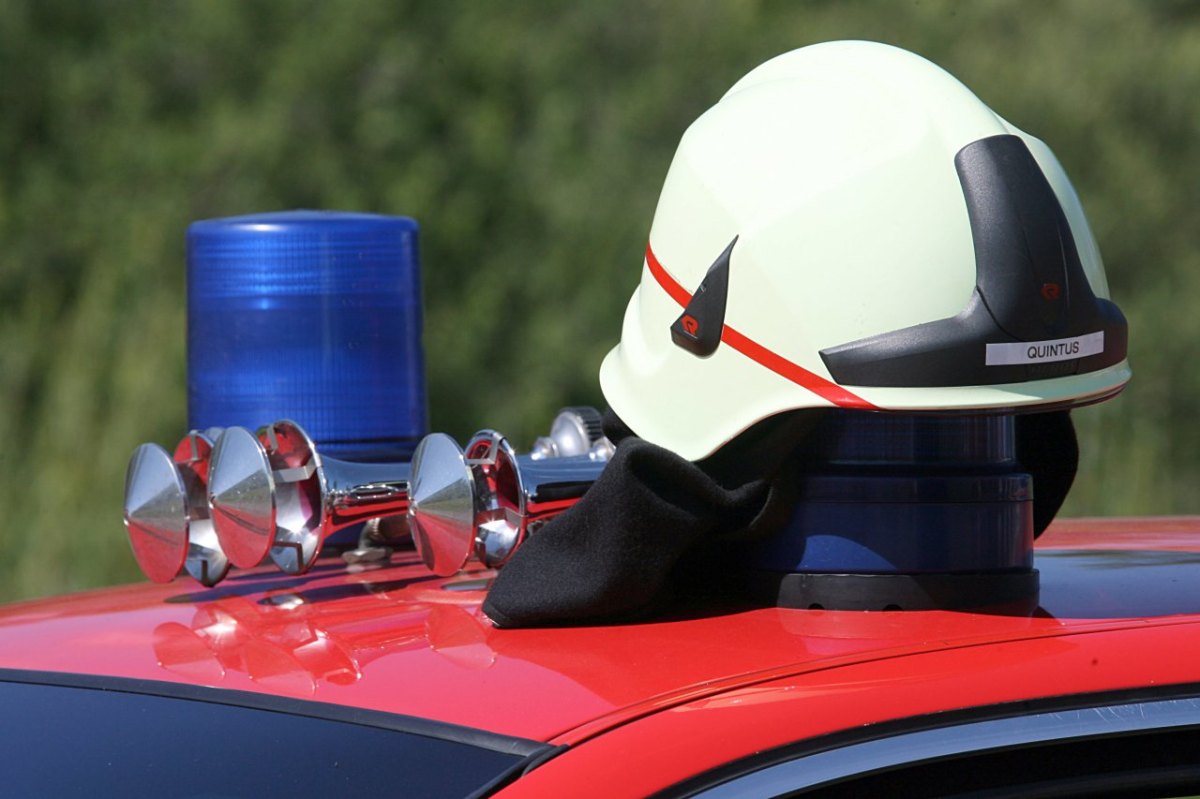 Feuerwehr Symbolbild Helm