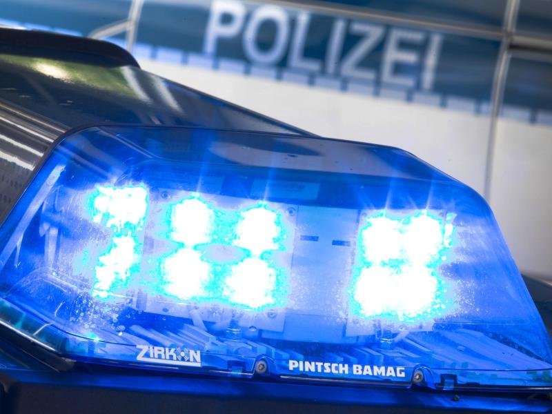 Frauen die Handtasche geklaut: Polizei fasst mutmaßlichen Täter.