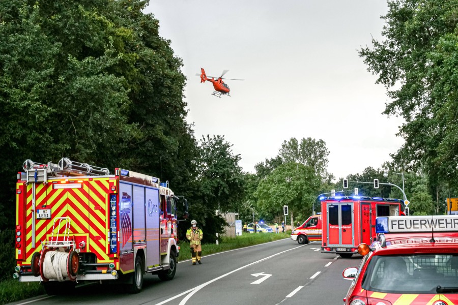 Mehrere Rettungswagen und ein Hubschrauber kamen zum Einsatz. 