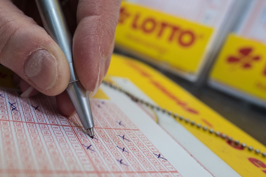 Ein Lotto-Spieler aus Niedersachsen darf sich freuen, denn er hat Sieben auf einen Streich! (Symbolbild)