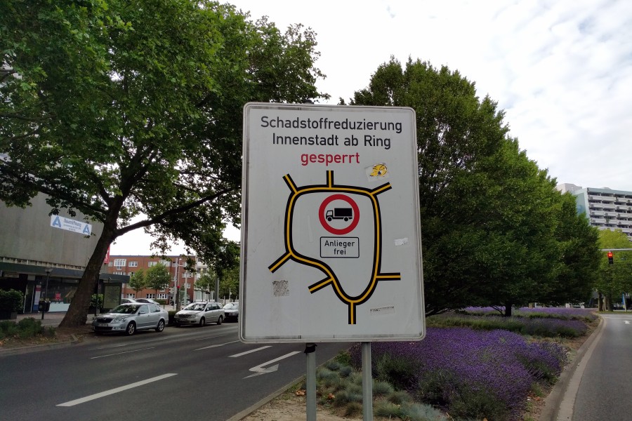 Schon jetzt darf der Lkw-Durchgangsverkehr nicht mehr in die Braunschweiger Innenstadt.