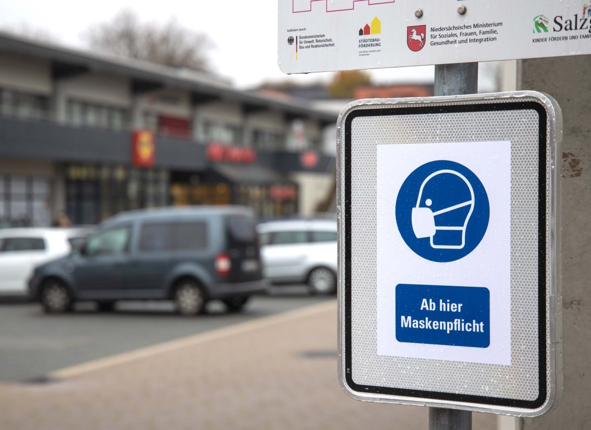 Maskenpflicht Corona Salzgitter Innenstadt Schild