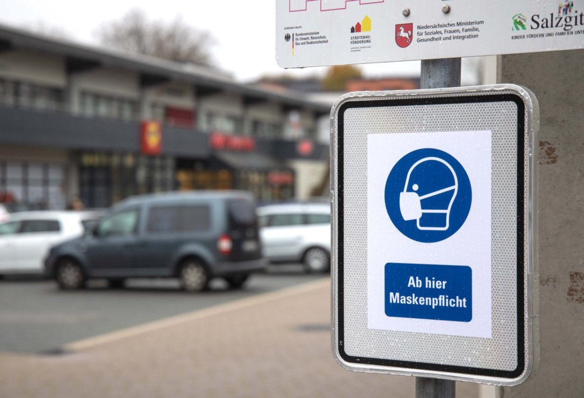 Maskenpflicht Corona Salzgitter Innenstadt Schild