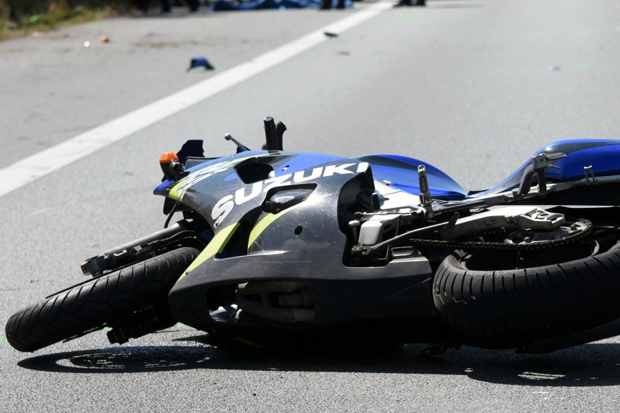 Zwei Motorradfahrer sind im Kreis Wolfenbüttel zusammengestoßen (Symbolbild).