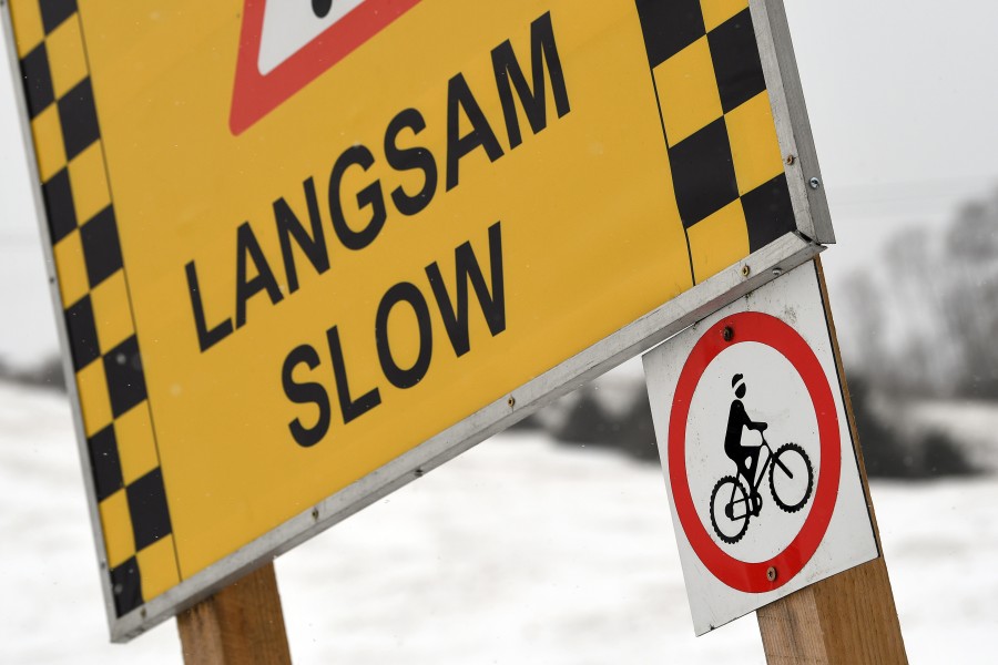 Nach dem Ende der Wintersportsaison bereitet sich der Harz auf Fahrradtouristen vor. Mountainbiker sollen mit Schildern etwas ausgebremst werden...