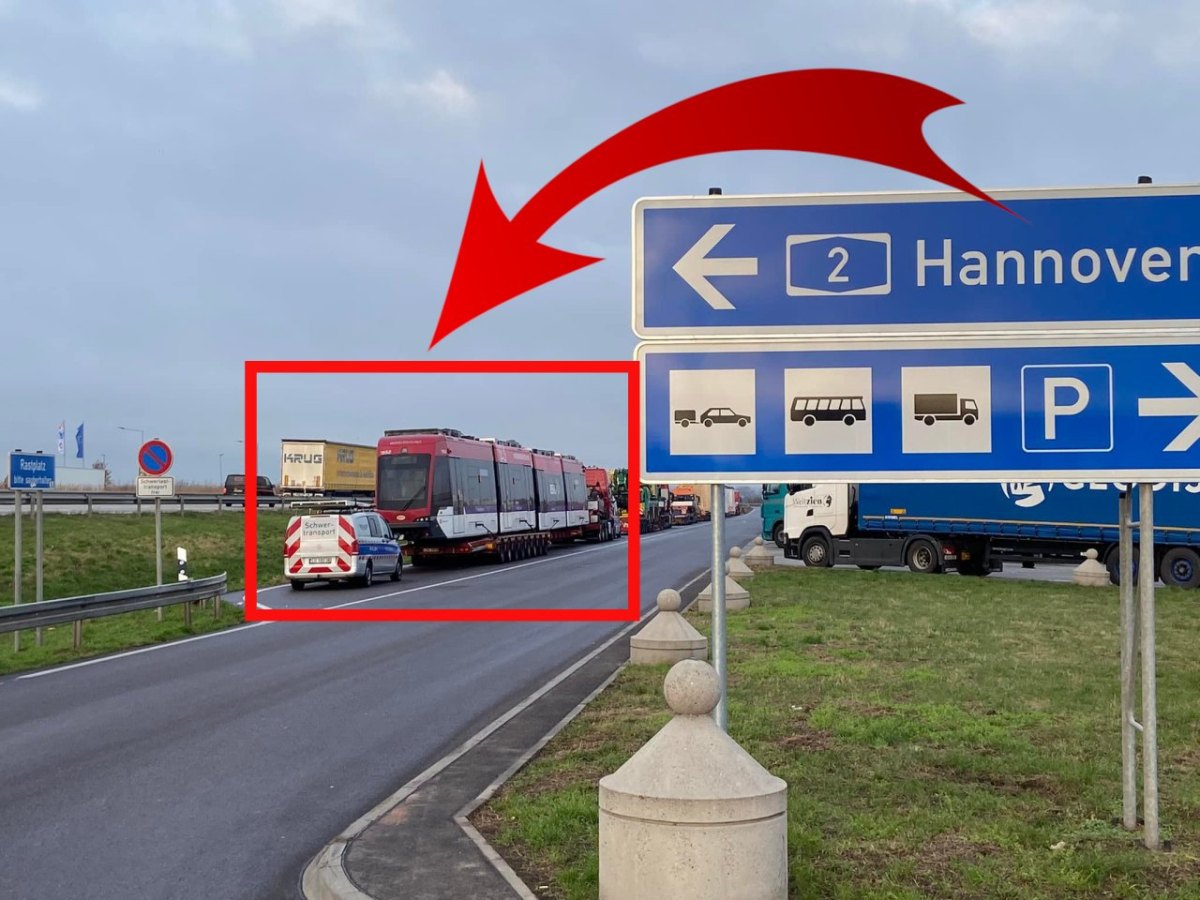 Ohne Pixel Tram Autobahn2.jpg