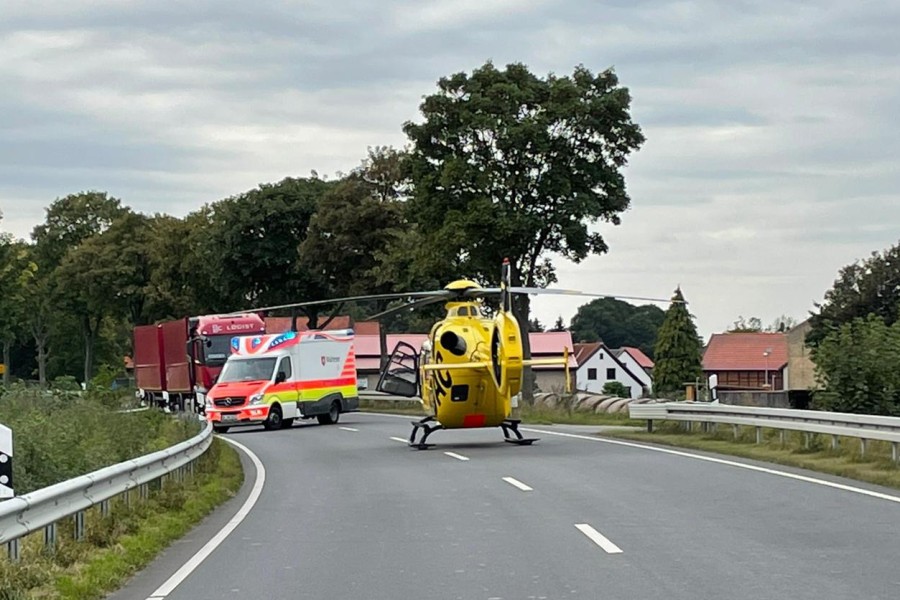 Der Notarzt wurde mit dem Rettungshubschrauber eingeflogen. 