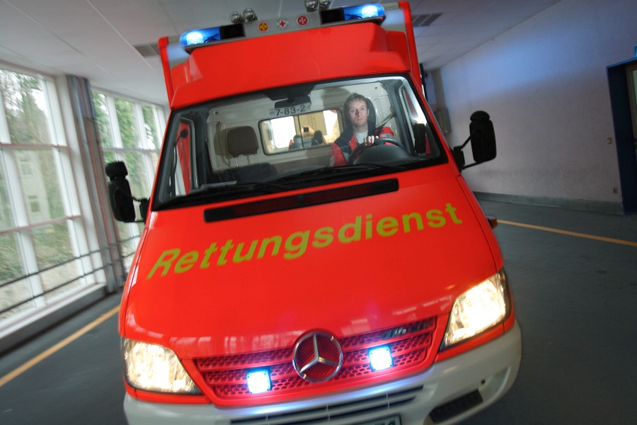 Rettungswagen im Einsatz (Symbolfoto).