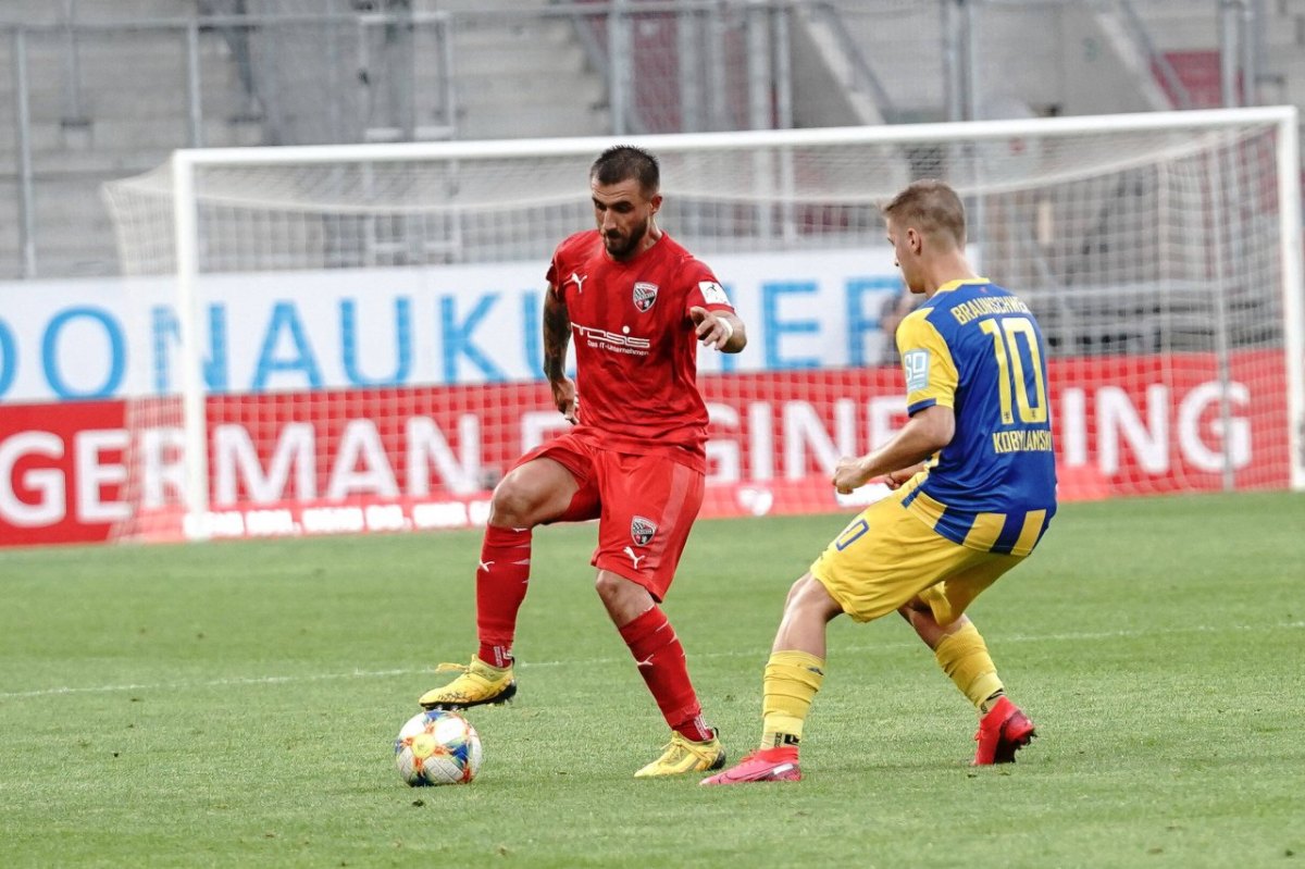 Robin Krauße  Ingolstadt Eintracht Braunschweig