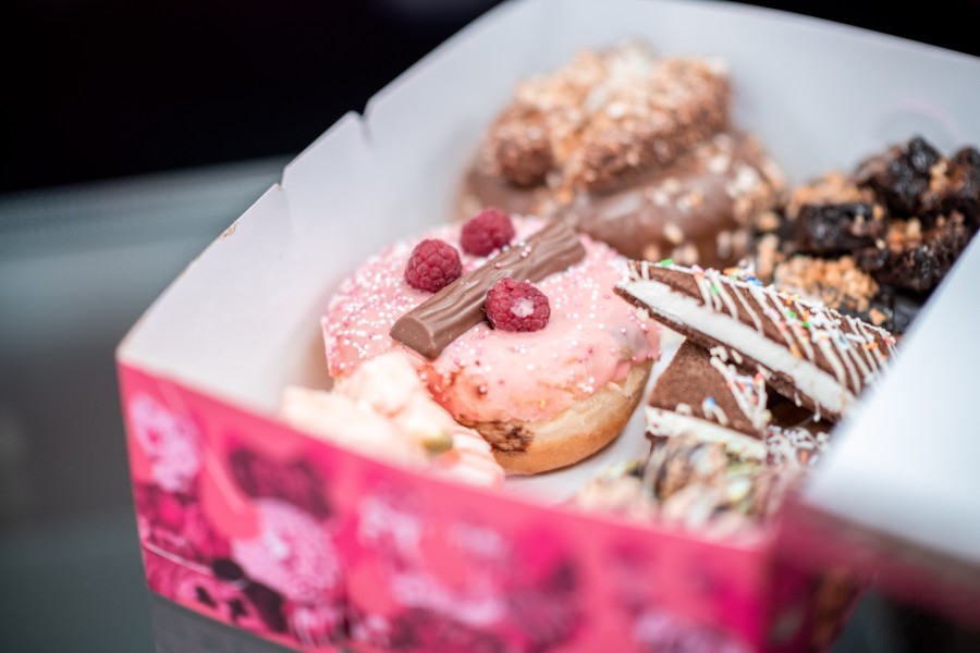 Eine Filiale von „Royal Donuts“ eröffnet in Wolfsburg. 