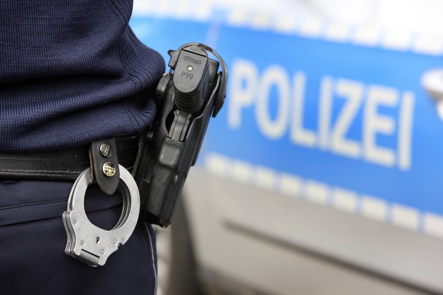 Die Polizei Salzgitter nahm den Mann in der Nähe eines Tatortes fest. (Symbolbild)