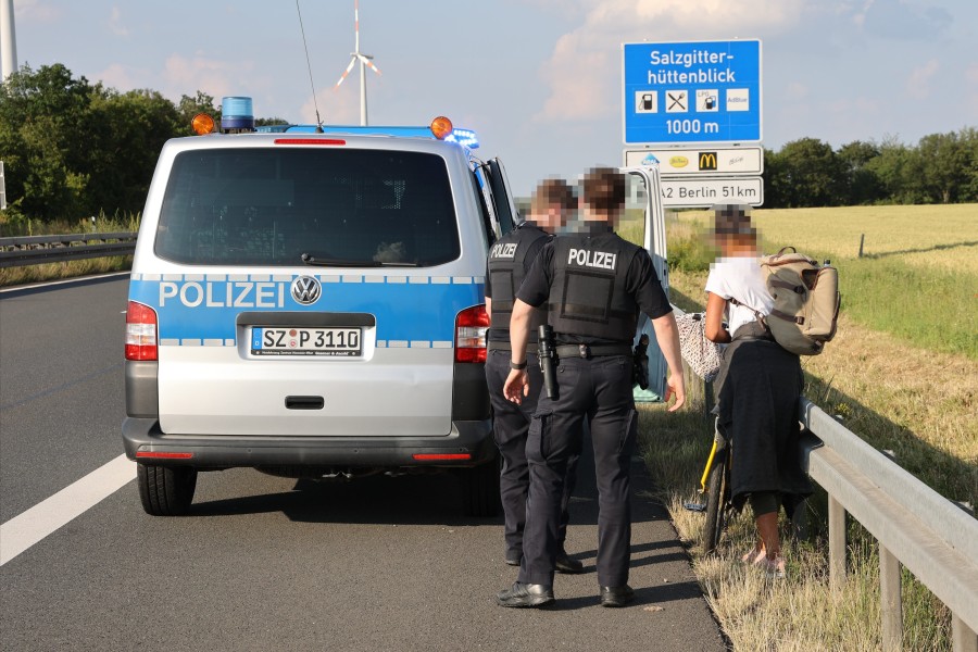 Die Polizei brachte die Frau samt Rad zurück nach Salzgitter.