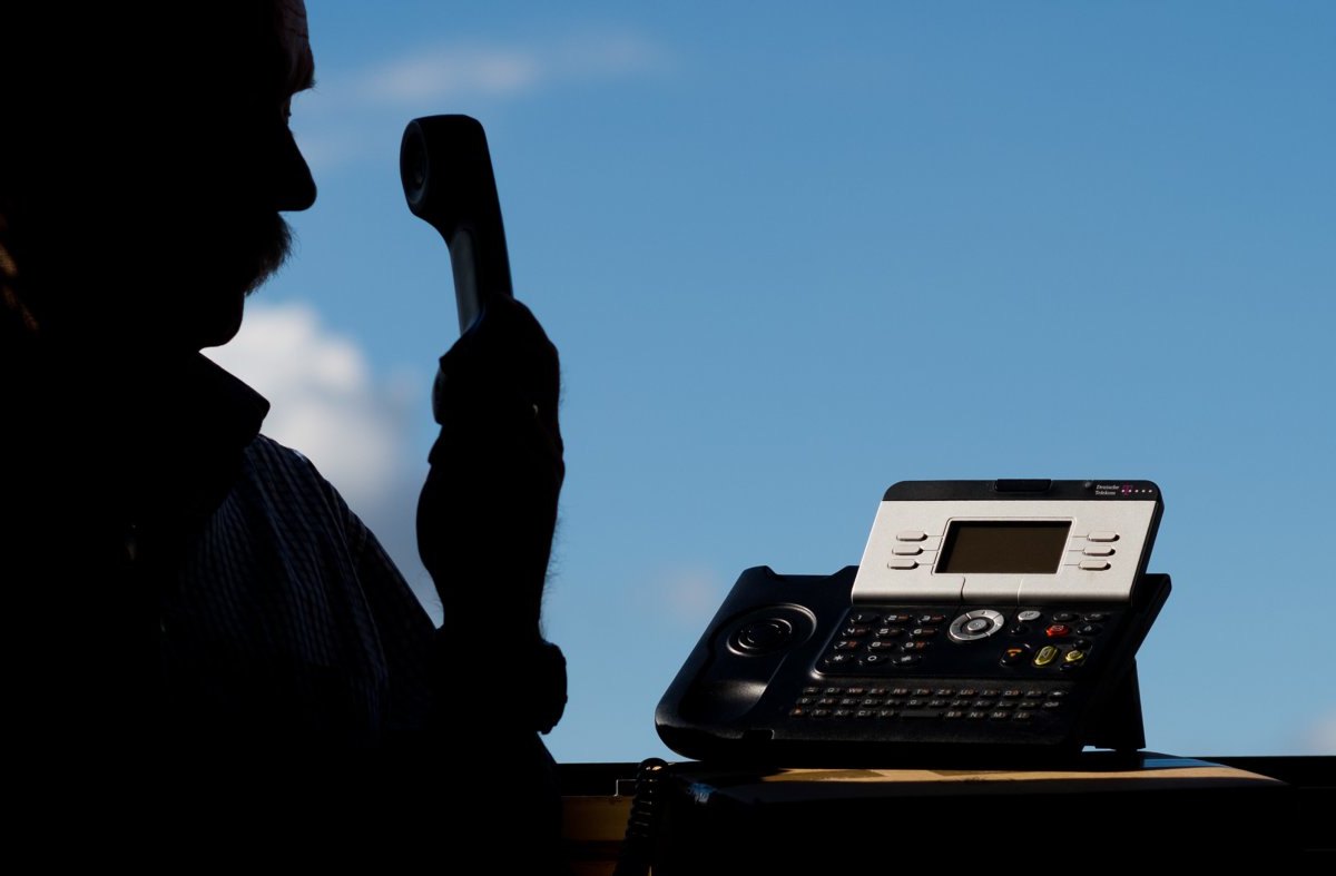 Telefon telefonieren anruf trickbetrüger