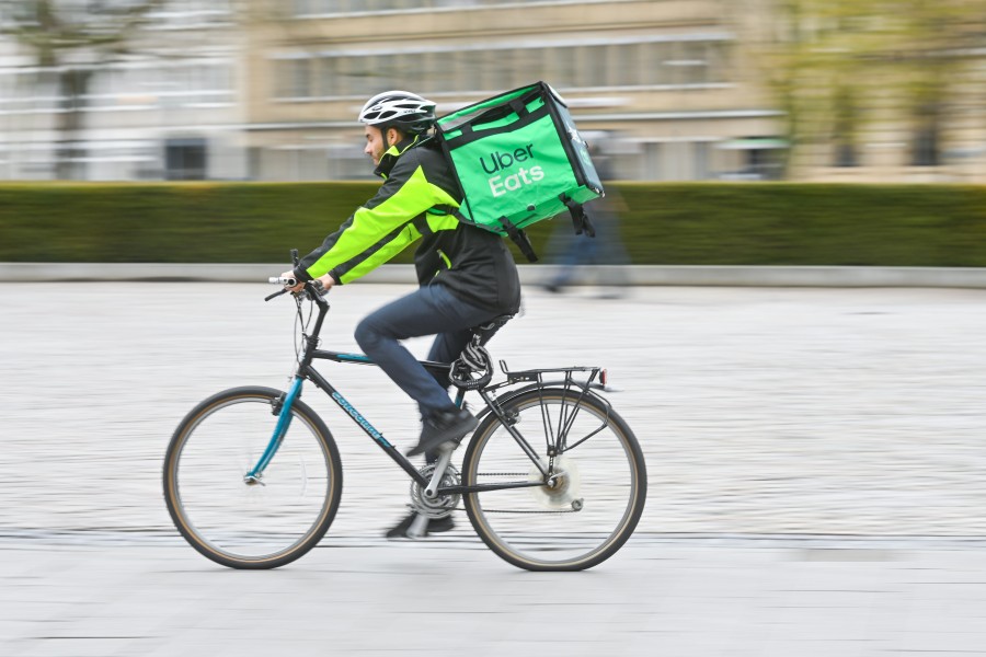 Unter anderem kannst du bei den beliebten Restaurants Bollywood-Chilli oder Ichiban in Braunschweig über Uber Eats bestellen. 