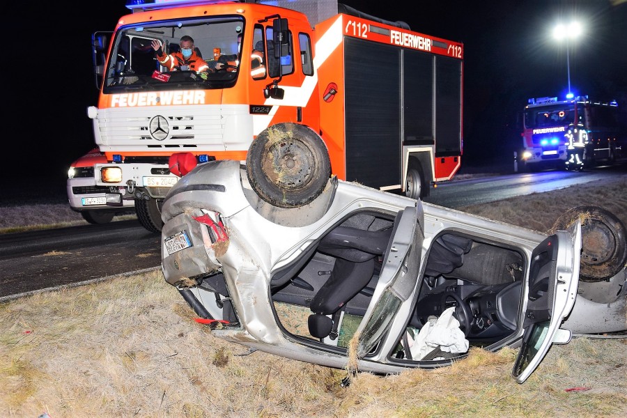 Auf der K77 in Braunschweig kam es zu einem heftigen Unfall. 