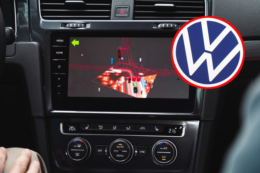 VW tüftelt am autonomen Fahren. Und könnte dafür jetzt ausgerechnet seinen Konkurrenten ins Boot holen. (Montage/Symbolbild)