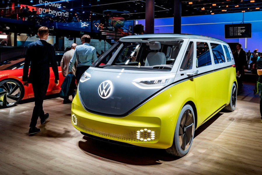Der neue Bulli von VW – der ID.Buzz. Ab 2022 soll er im Volkswagen Werk Hannover gebaut werden. Die Vorbereitungen dafür laufen auf Hochtouren.