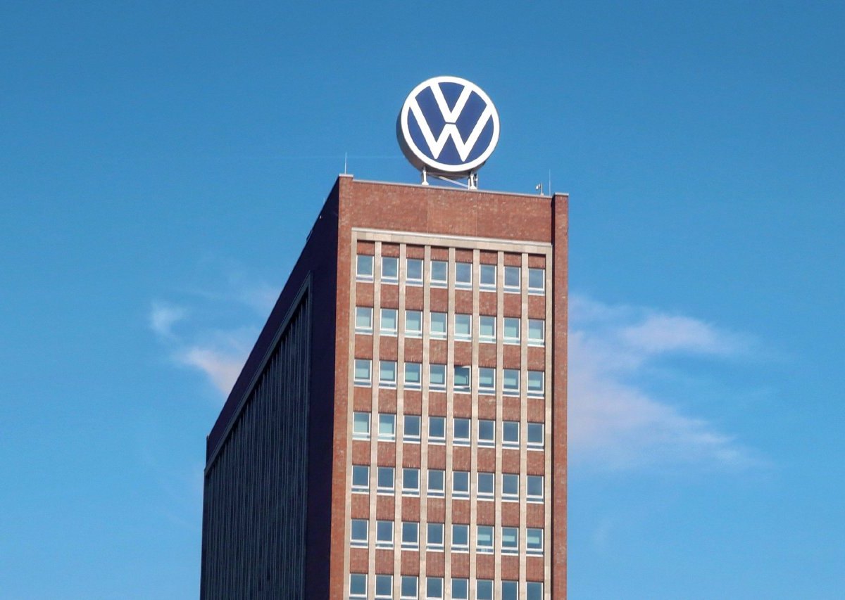 VW Logo.jpg