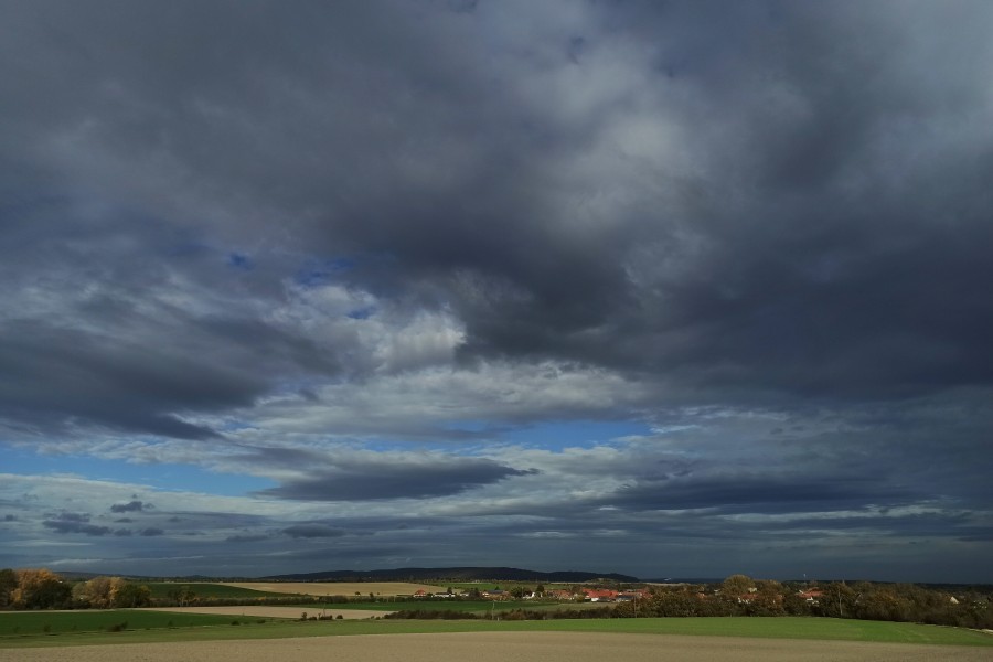 Der Deutsche Wetterdienst warnt vor Unwetter in der Region! (Symbolbild)