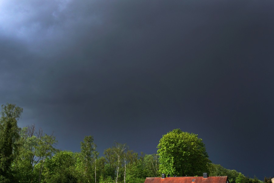 Der Himmel soll sich in Niedersachsen auch in den kommenden Wochen nicht wirklich aufklären. (Symbolbild)
