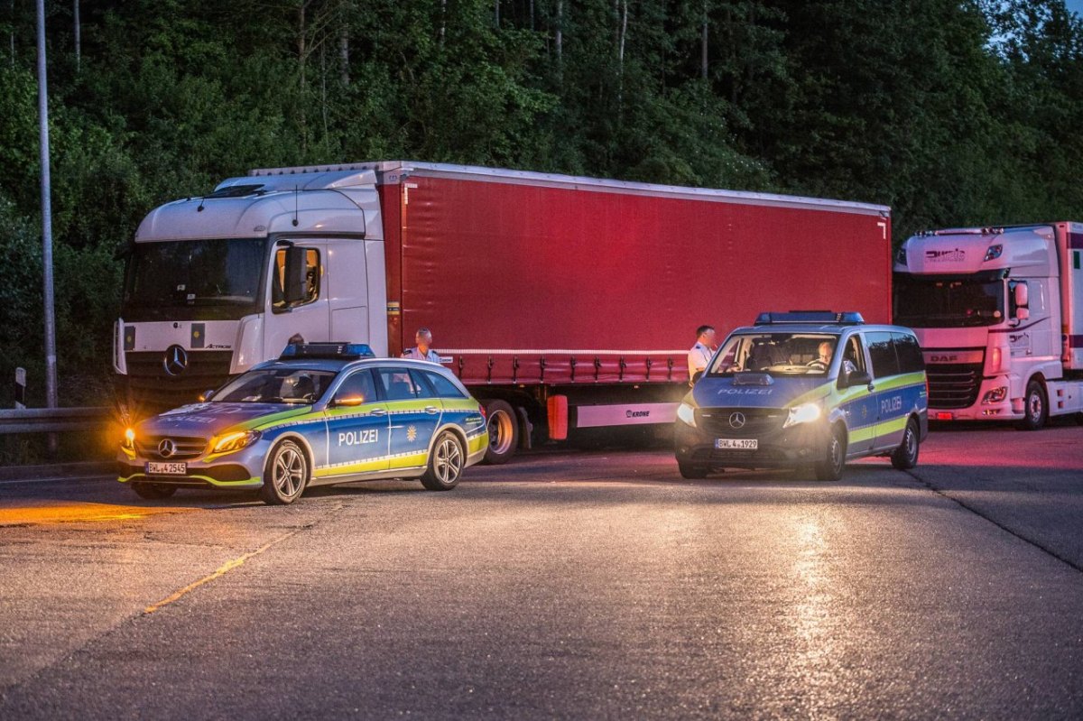 a2 helmstedt lkw polizei.jpg