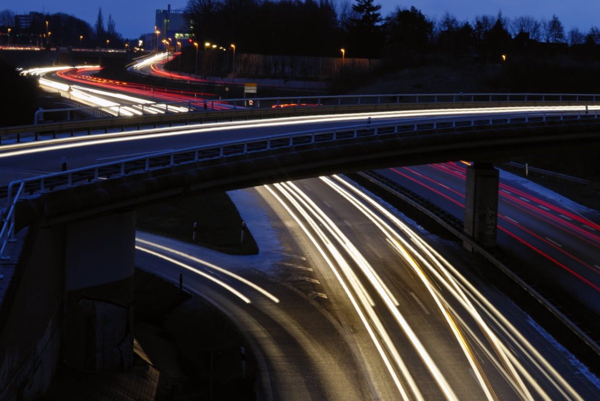 autobahnbrücke braunschweig nacht nachts steine