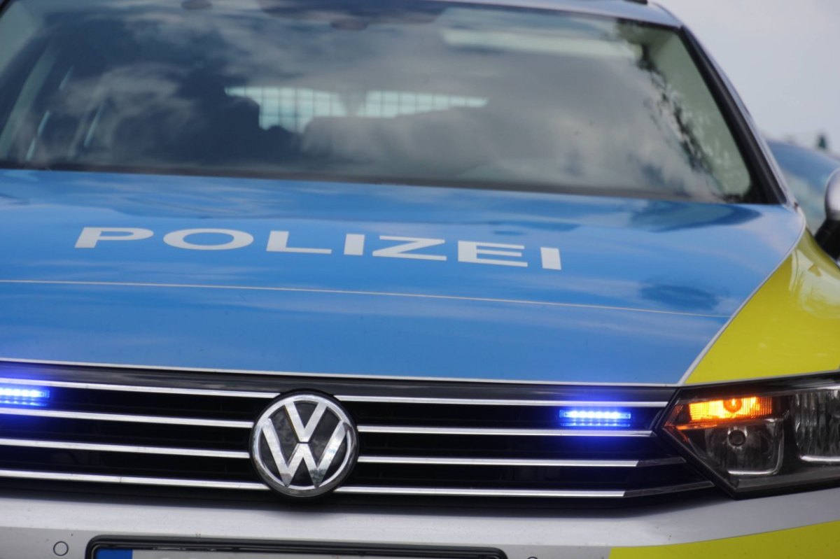 autobahnpolizei streifenwagen autobahn a2 hannover