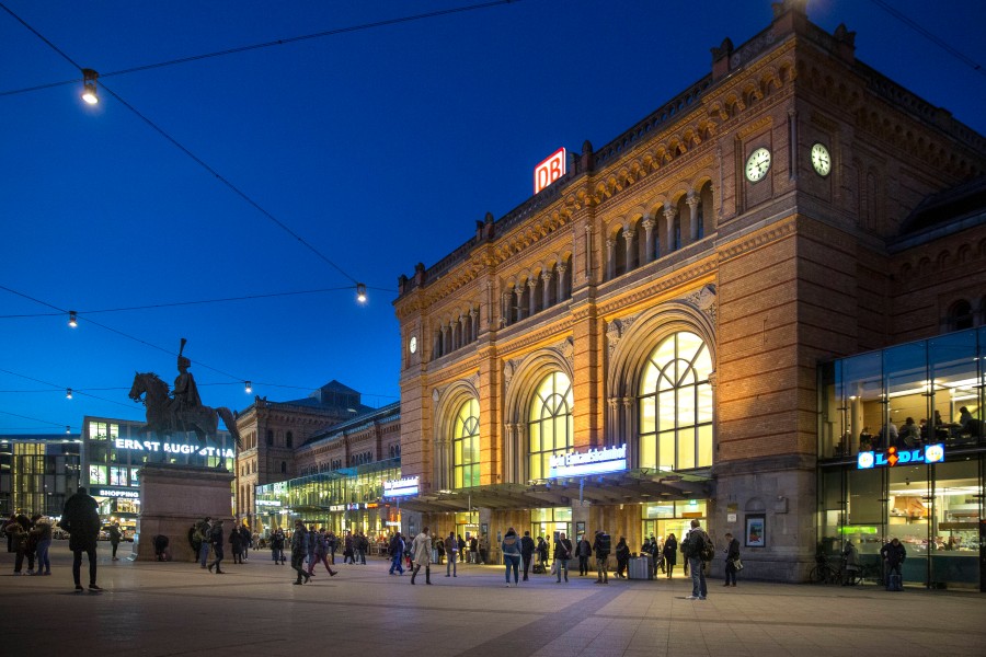 Die Polizei nahm den Mann am Bahnhof in Hannover fest.