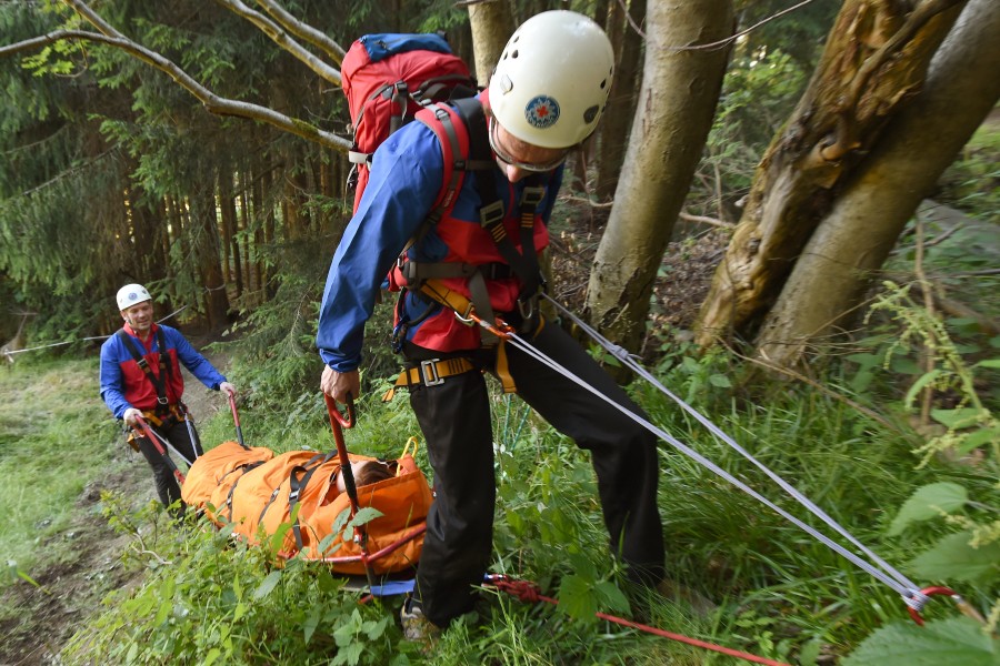 Hier üben die Bergretter im Harz nur – aber immer häufiger gibt es echte Notfälle, meistens sind dabei Wanderer involviert. (Symbolbild).