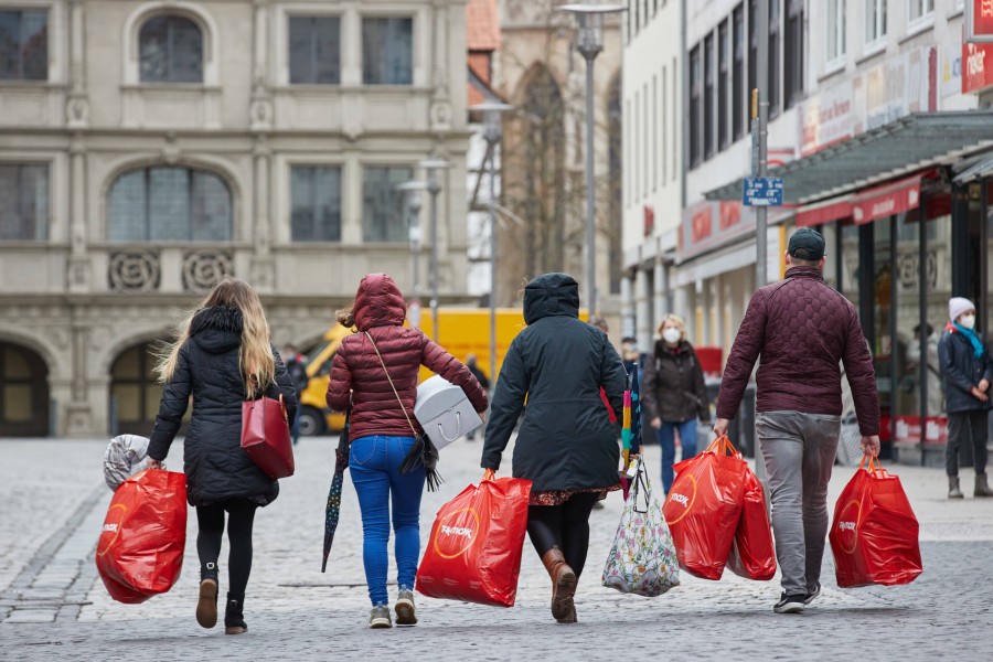 In Braunschweig kannst du weiterhin Terminshopping machen, also „Click & Meet“. (Archivbild)