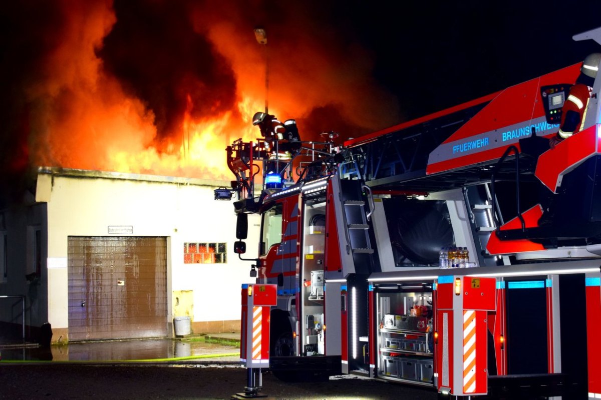braunschweig feuer brand lehndorf vereinsheim feuerwehr