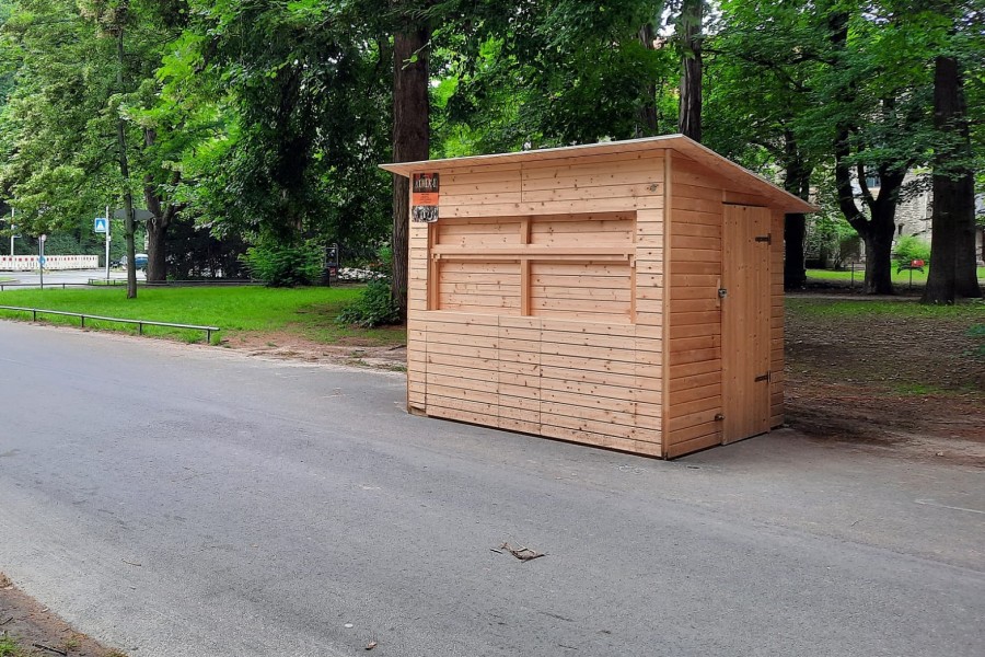 Im Prinzenpark in Braunschweig steht eine neue Holzhütte. Was hat es damit auf sich?