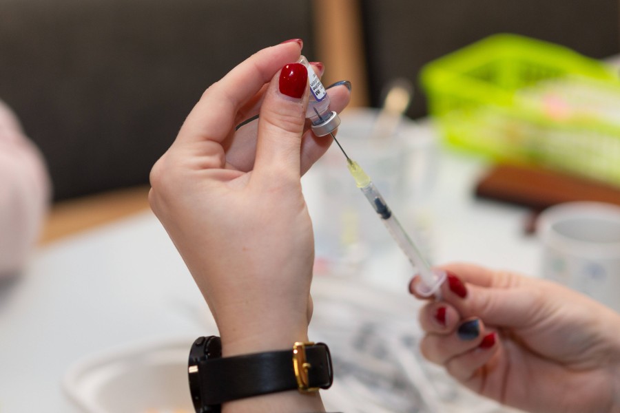 In Niedersachsen wurden knapp 500.000 Impfdosen in nur einer Woche verabreicht. (Symbolbild)