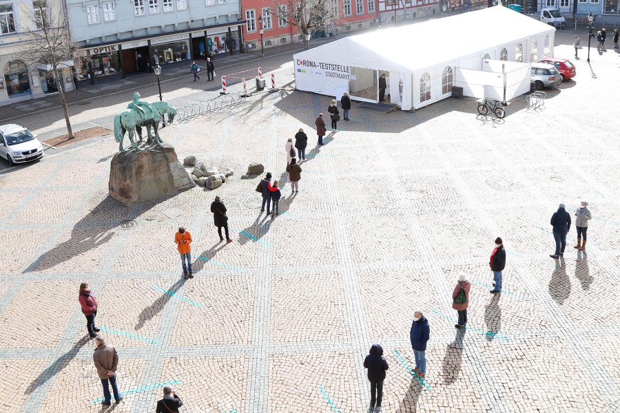 Auch auf dem Stadtmarkt in Wolfenbüttel kannst du neuerdings einen Corona-Test machen.