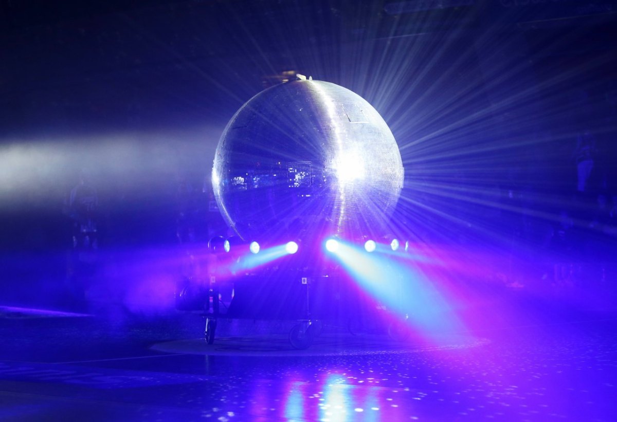 disco discokugel tanzen braunschweig corona lockdown kult